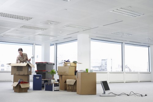 Benefits of mobile self storage for homes and businesses in Aldwych
